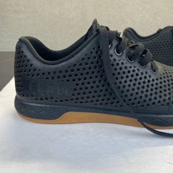 NOBULL Black Leather Gum Trainer Shoes Men’s Size 6 / Women’s Size 7.5